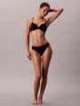 Dámská tanga Calvin Klein QF8444/UB1