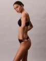 Dámská tanga Calvin Klein QF8444/UB1(4)4