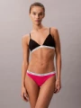 Dámská tanga Calvin Klein 3 pack QD5209/320