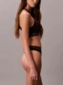 Dámská tanga Calvin Klein QF8826/UB1(3)3