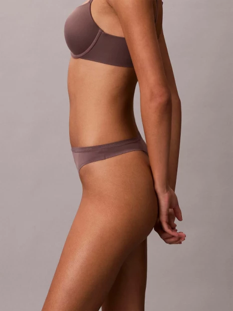 Dámská tanga Calvin Klein QF7820/PJS(4)