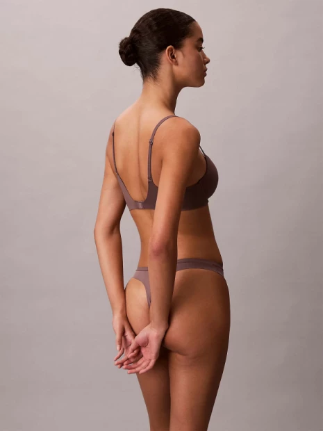 Dámská tanga Calvin Klein QF7820/PJS(5)