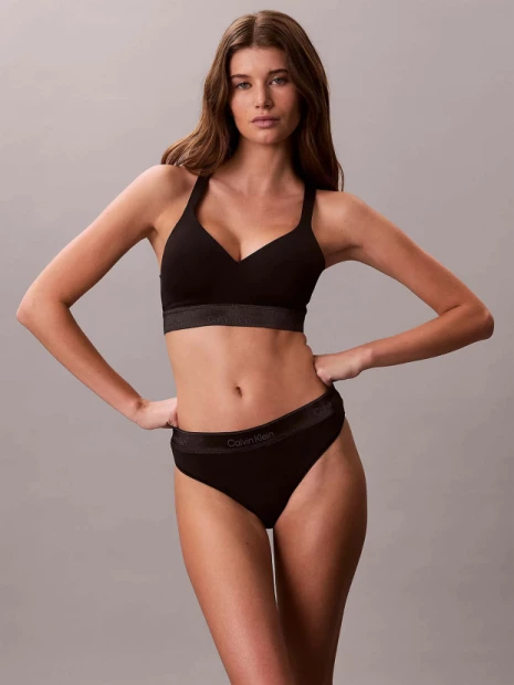 Dámská tanga Calvin Klein QF8826/UB1