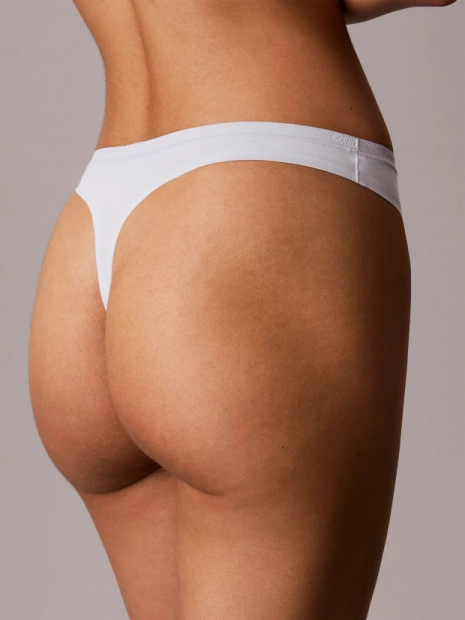 Dámská tanga Calvin Klein QF7820/CIQ(6)