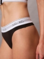 Dámská tanga Calvin Klein QF9075/UB1(5)5
