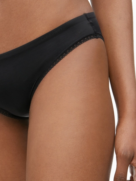Kalhotky Calvin Klein Liquid Touch QF4481(3)