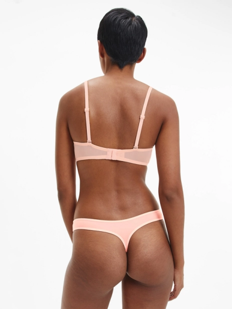 Tanga Calvin Klein QF6816/FAL (3)